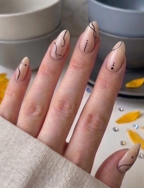 Lavara glossy abstract almond press-on nails